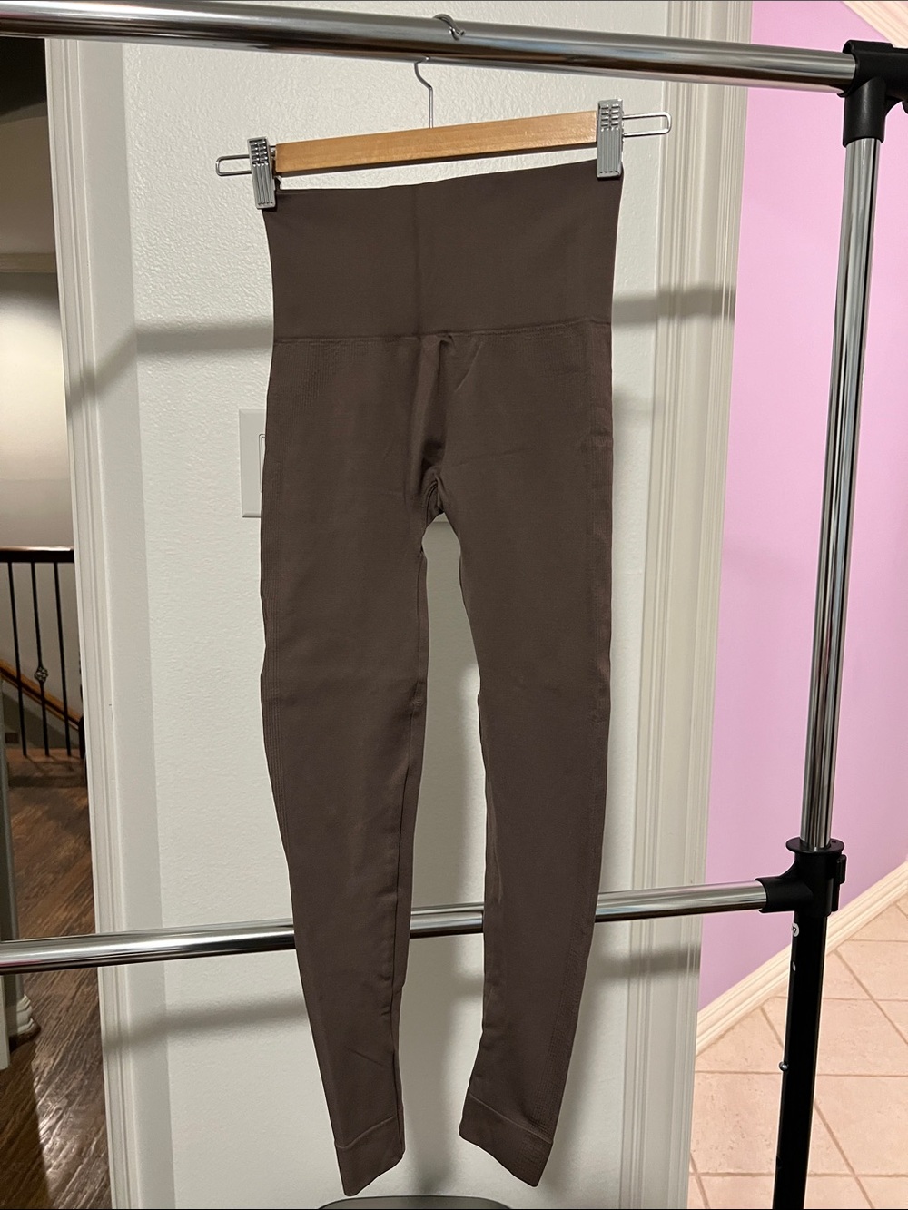 SET Active High-Waist Brown Leggings size xs